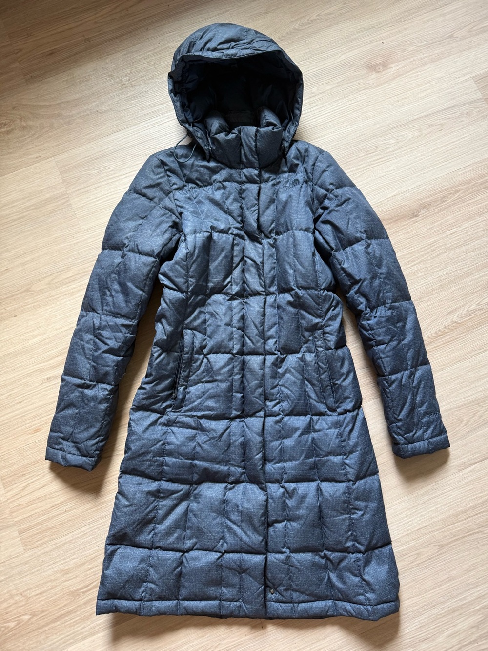 The North Face Metropolis Jacket Women’s Medium Gray Hooded Down Parka Navy Sz
